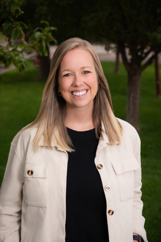 Head shot of Kristen Humphreys, an LPCC in Colorado Springs