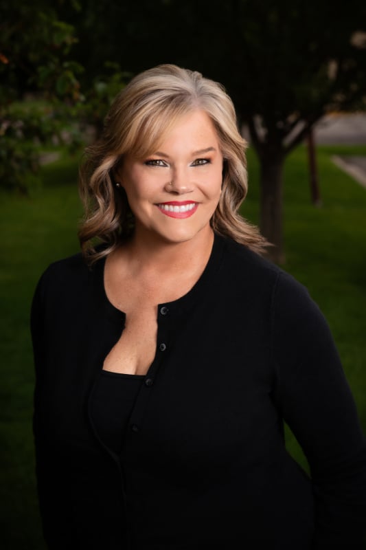 Head shot of Patti Diffee, LMFT, in Colorado Springs
